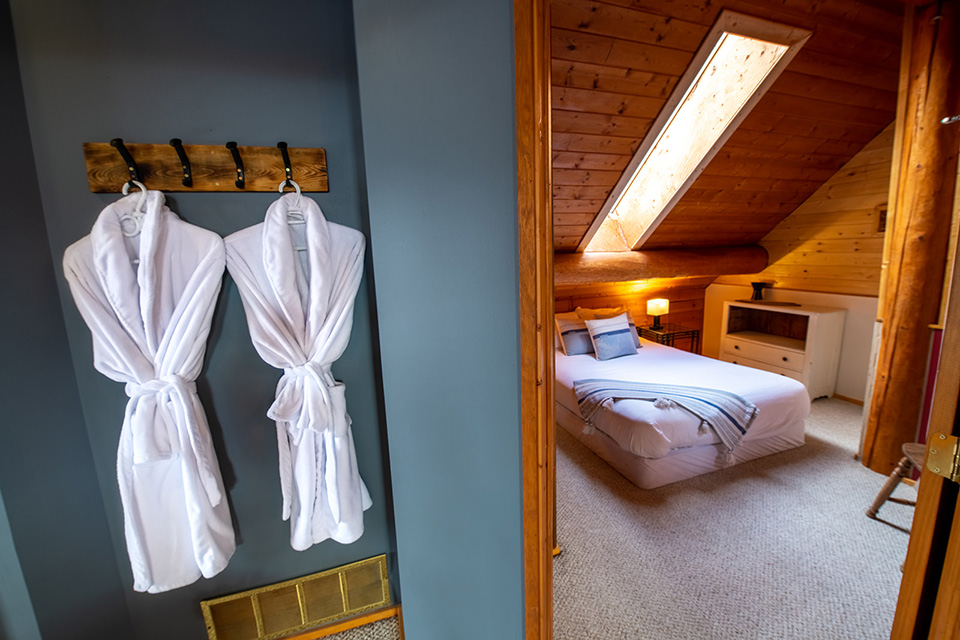 Mount Logan EcoLodge